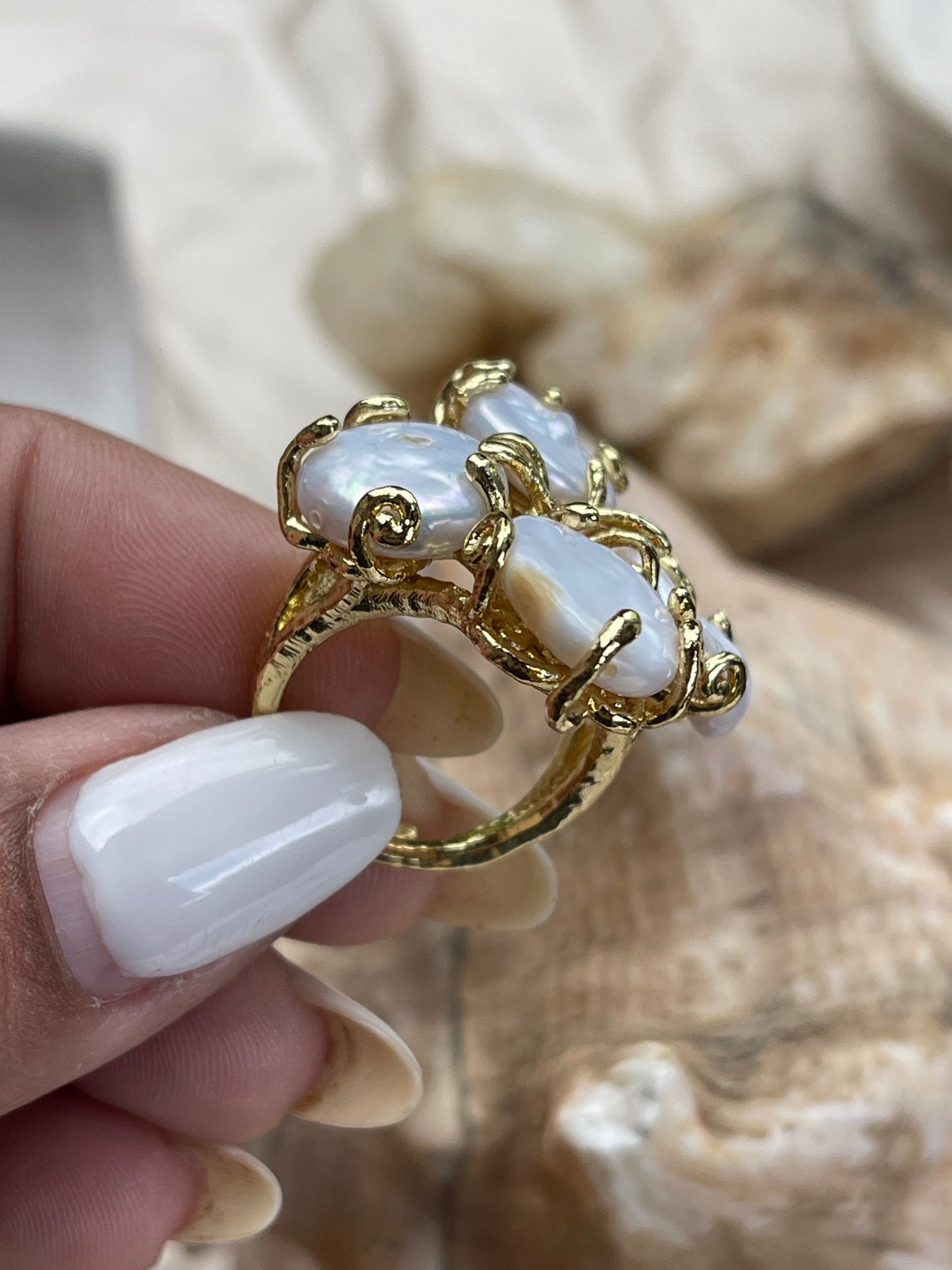 Anillo de perla barroca