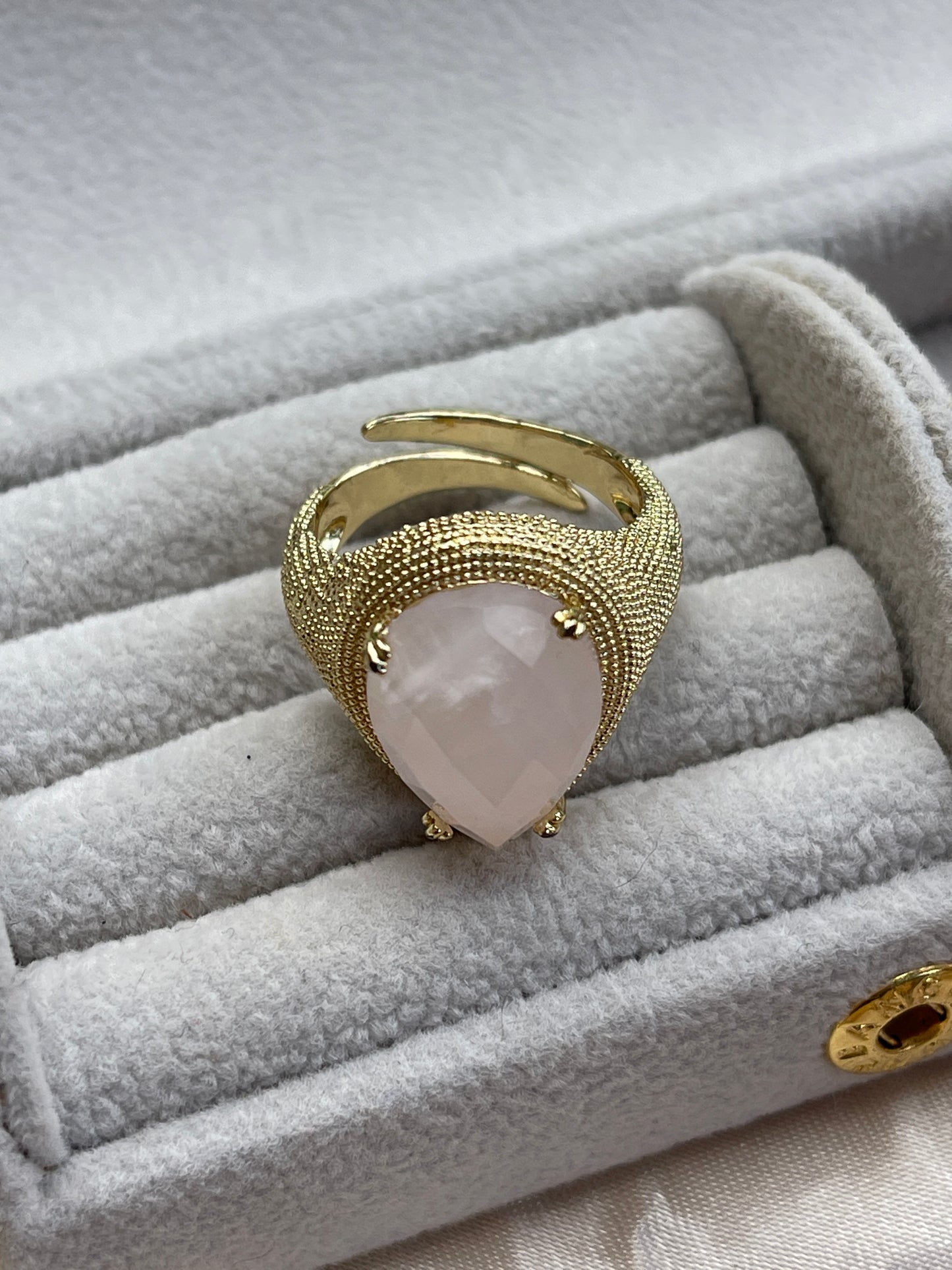 Anillo cuarzo rosa
