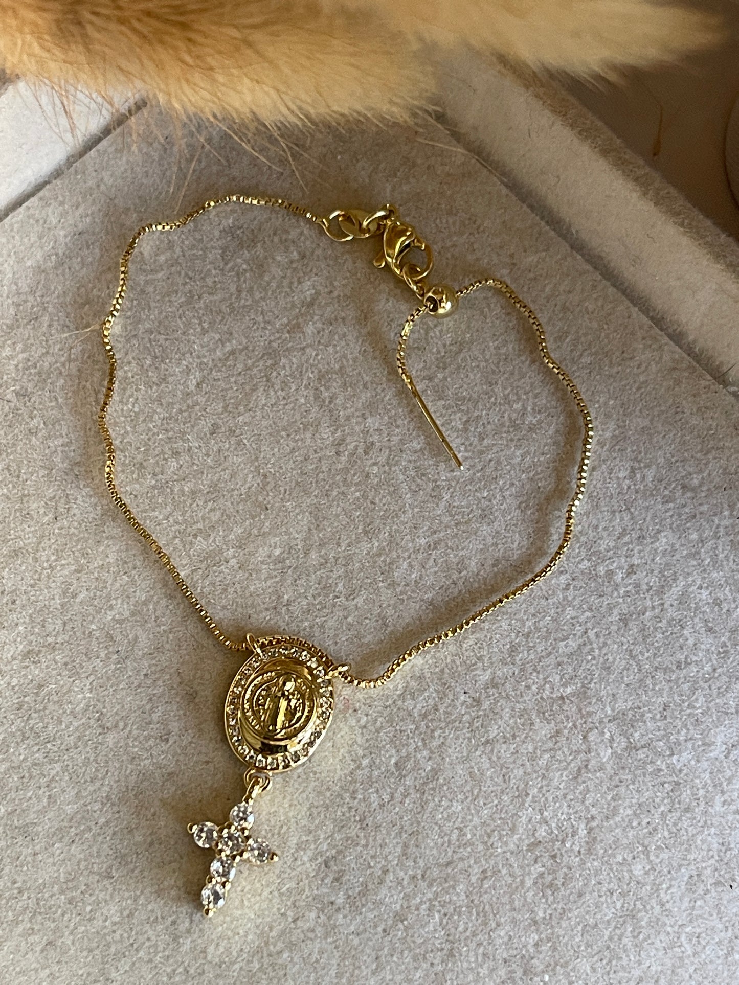 Pulsera cruz