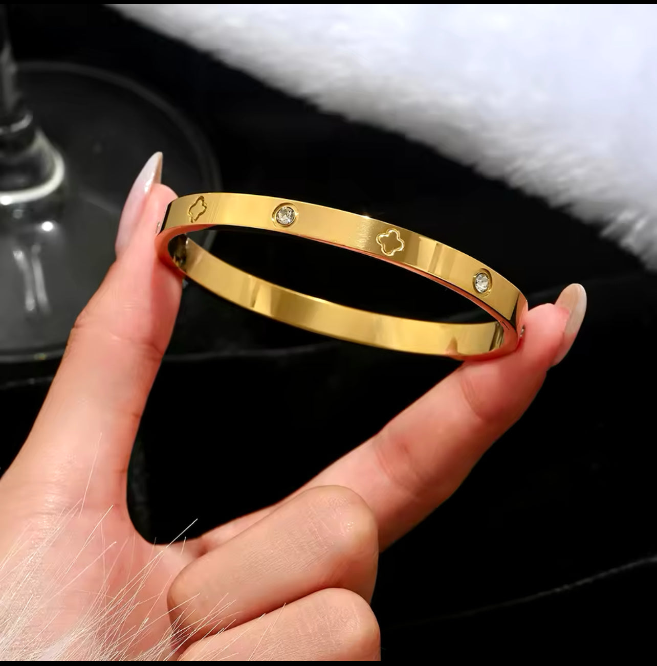 Brazalete trébol