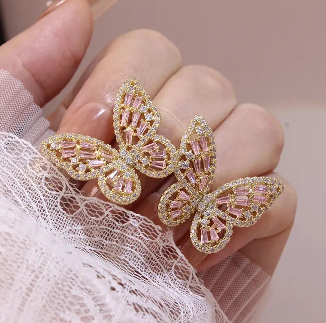 Aretes de mariposa