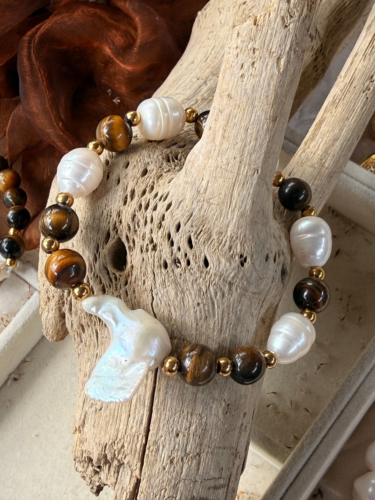 Pulsera ojo de tigre y perla