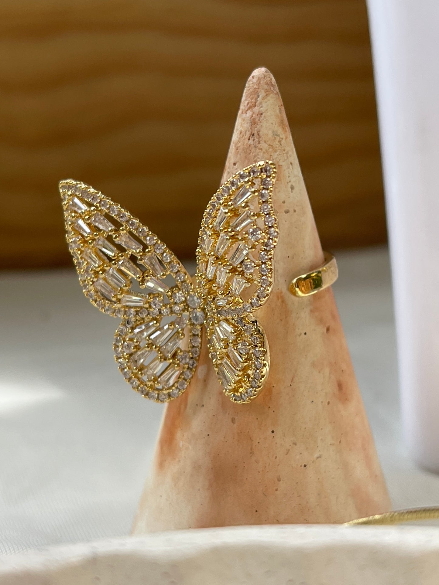 Anillo de mariposa , grande