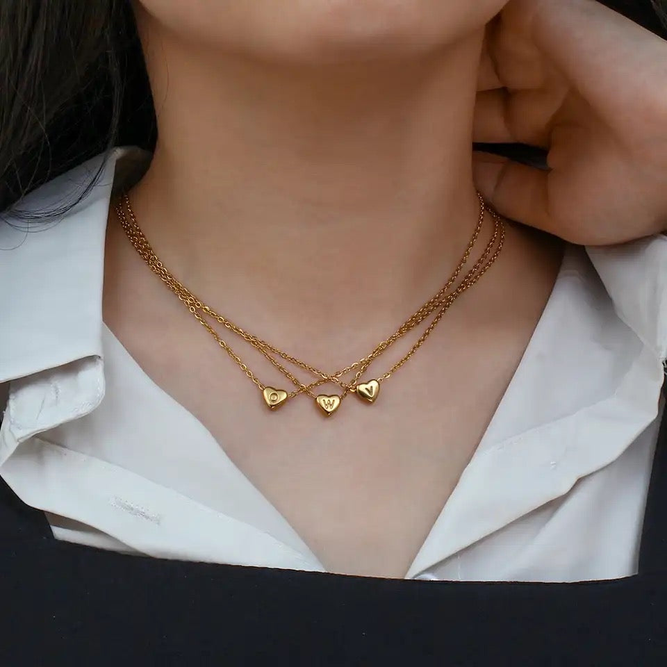 Cadena de acero con inicial