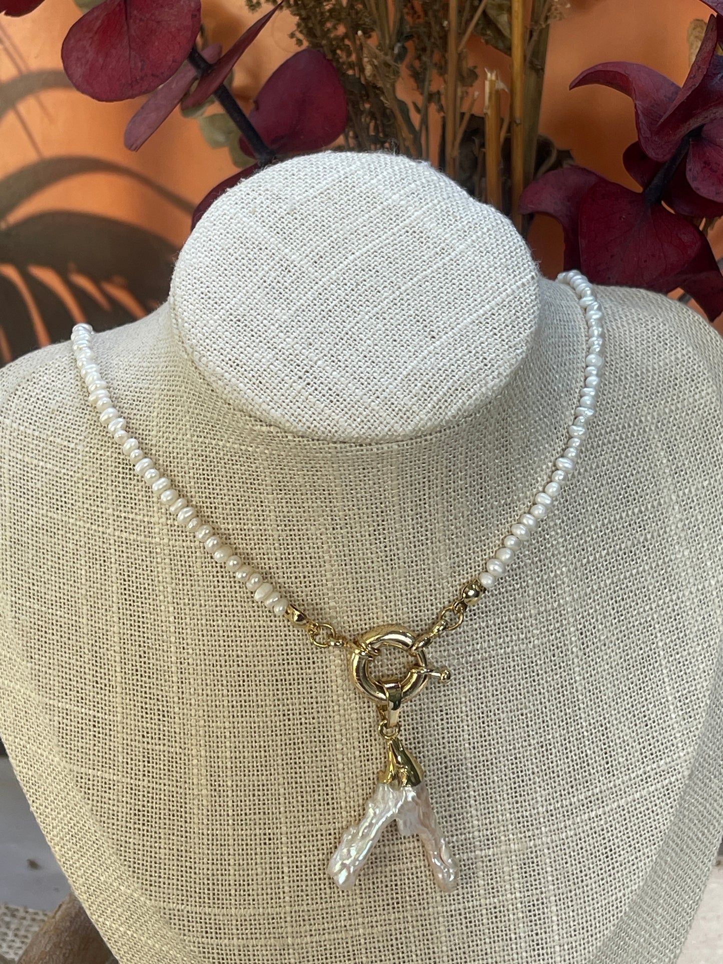 Collar de Perla’s con dije barroca