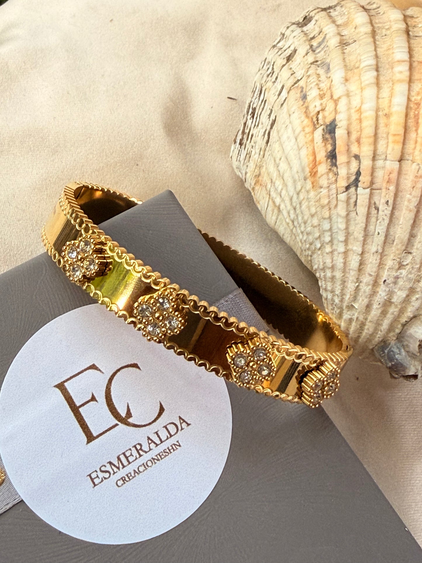 Brazalete trébol