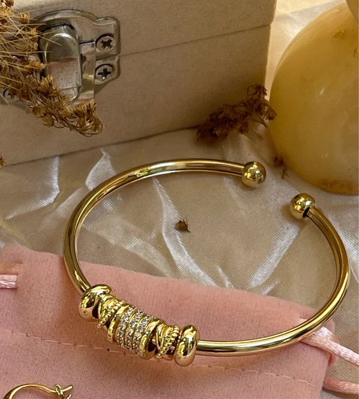 Pulsera. Cuida tus joyas que no todas son iguales.