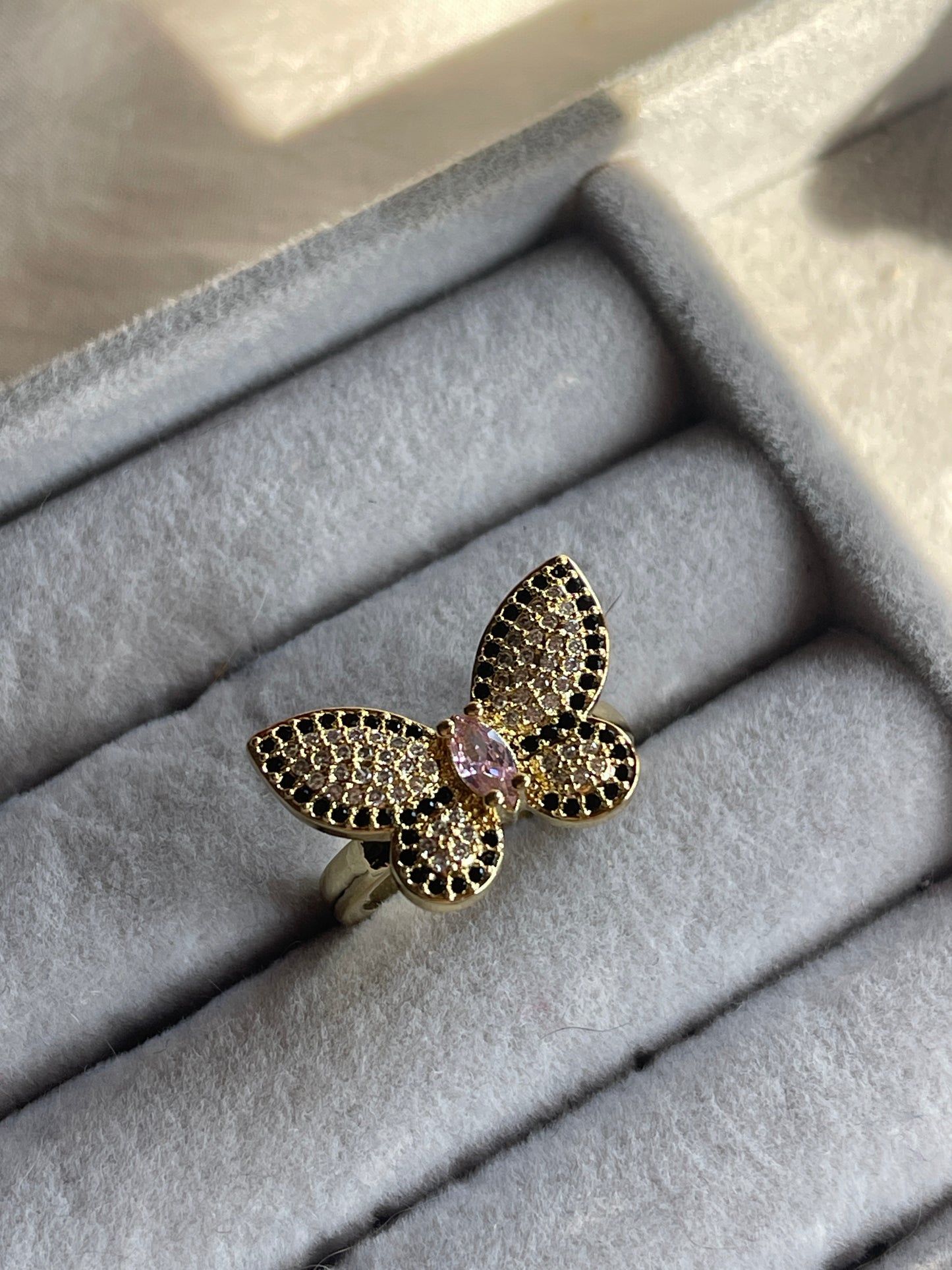 Anillo mariposa