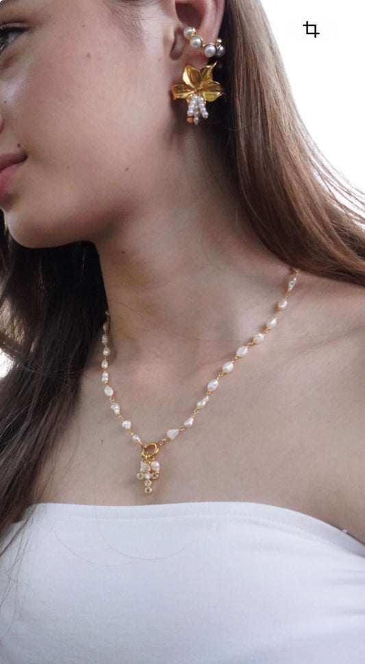 Collar de perla cru
