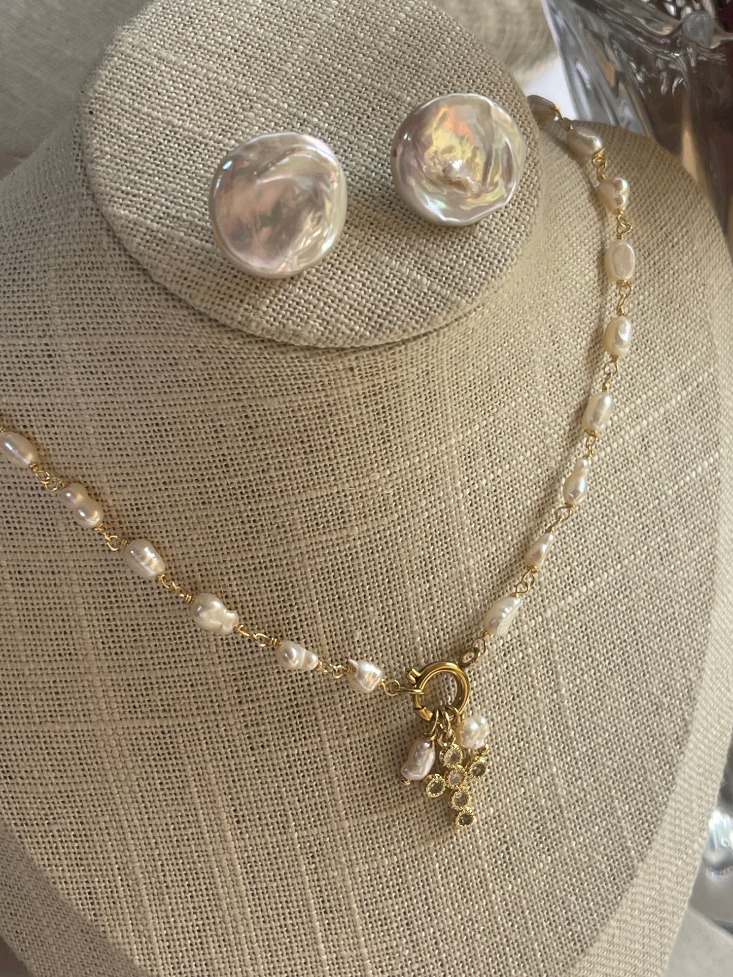 Collar de perla cru