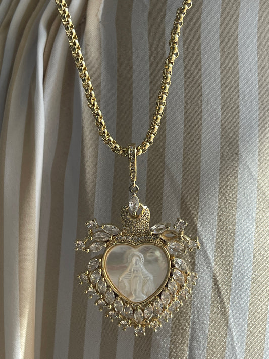 Cadena virgen nácar