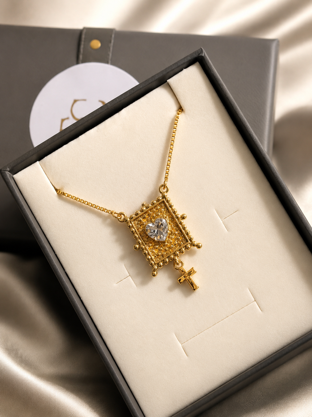 Cadena sagrado corazón