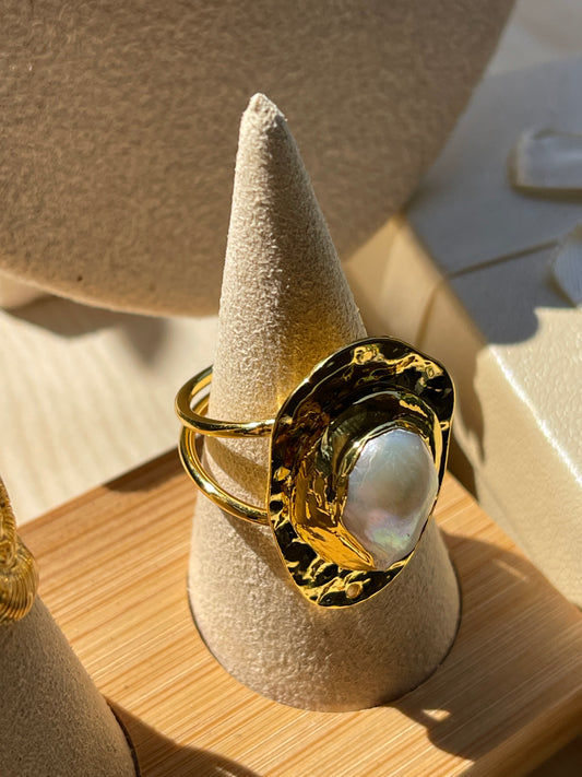 Anillo de perla barroca