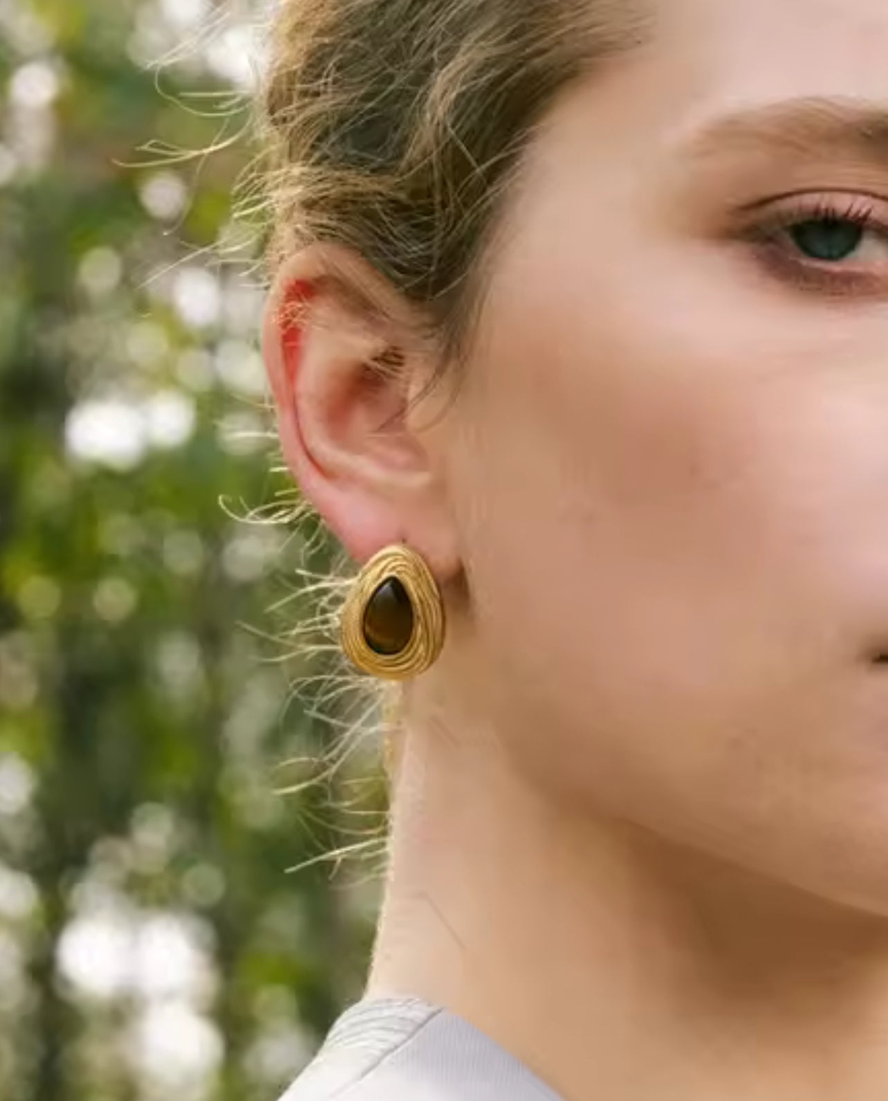 Arete gota ojo de tigre