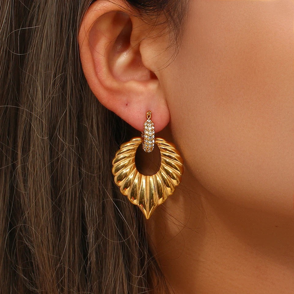 Arete Lily