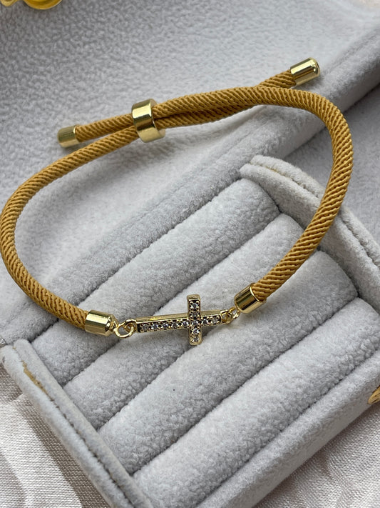 Pulsera de cruz