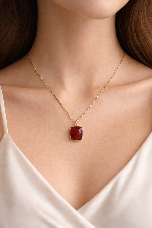 Cadena con dije de cornalina