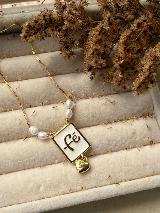 Cadena de con perlas